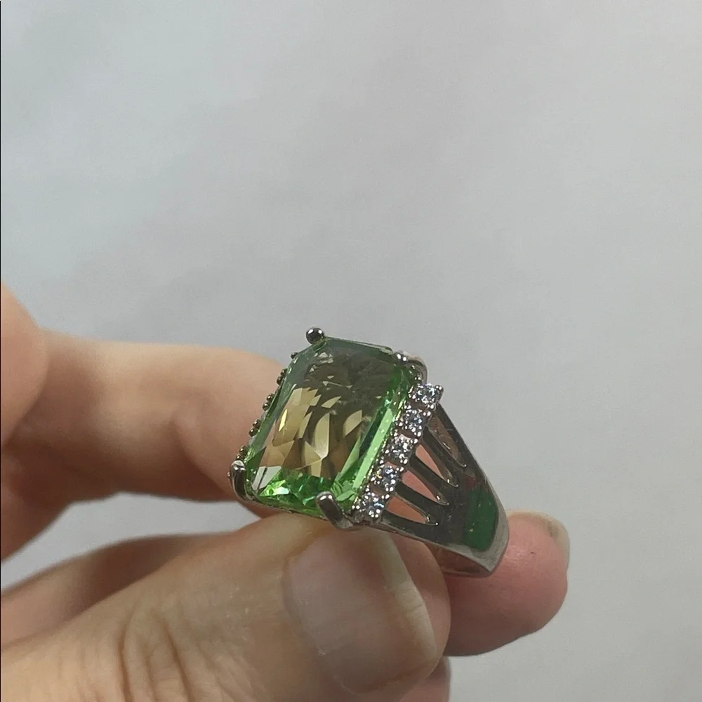 Sterling silver Large Green Gemstone Ring 925 zirconia diamonds
